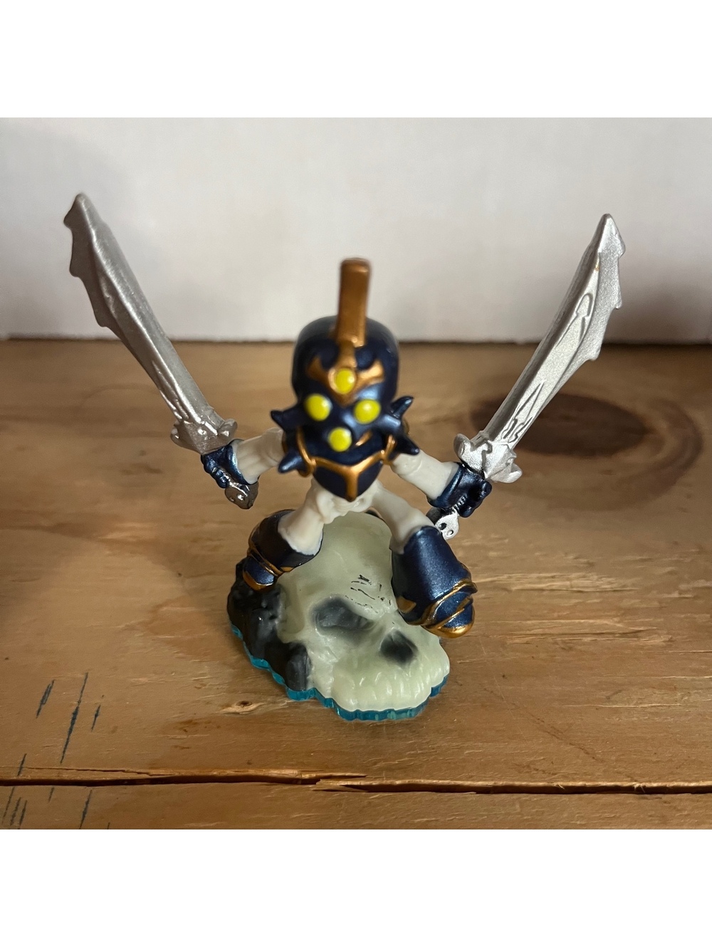 Skylanders Swap Force Figure - Twin Blade Chop Chop - Blue Base